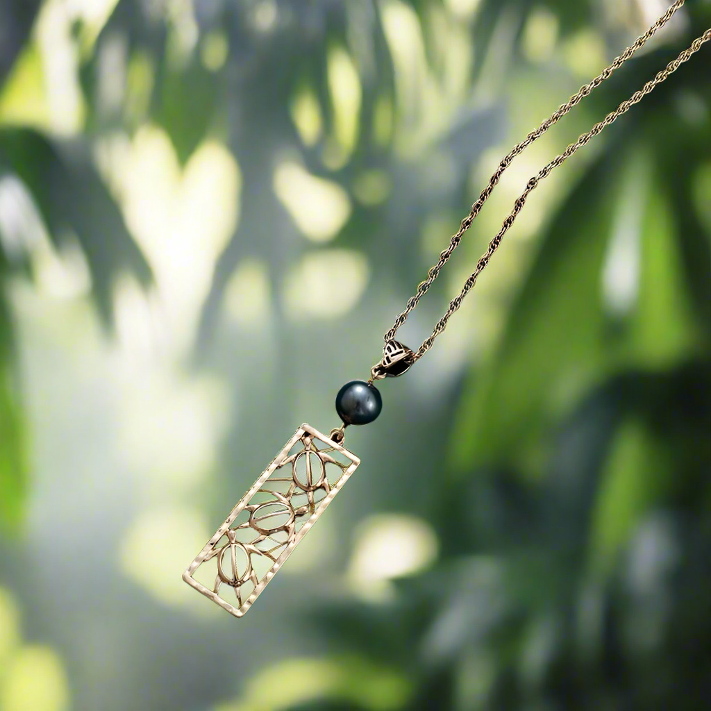 Laumei Necklace Set